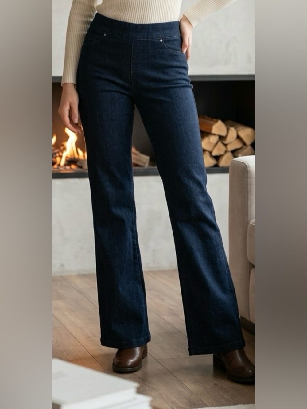 Chico’s Women’s Sz 0 or 4 Short Dark Blue Comfort Stretch Pull-on Bootcut Jeans